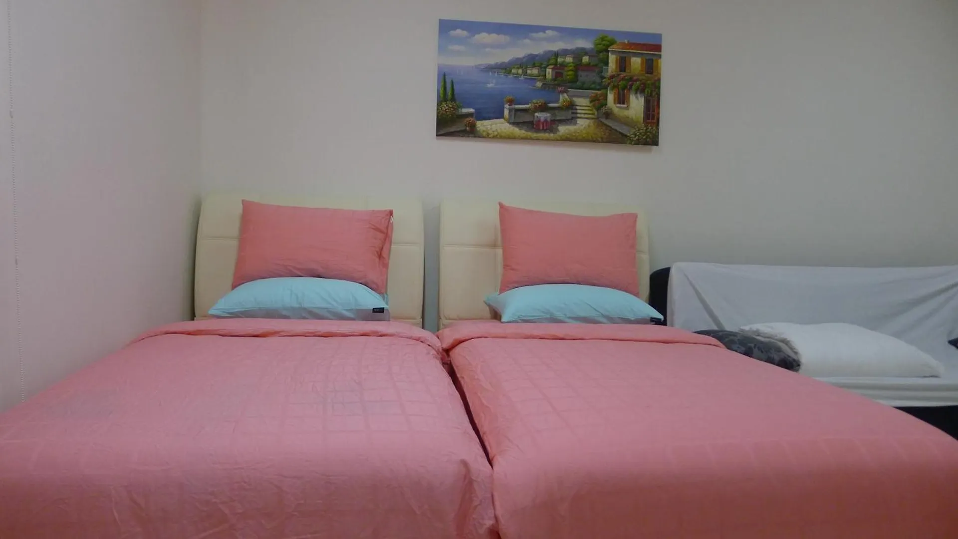 By The Sea @ Cozy Beachfront Home Batu Ferringhi 0*,