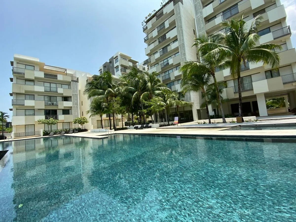 By The Sea @ Cozy Beachfront Home Batu Ferringhi Apartment